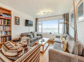 The Mount, hotel with parking in Appledore
