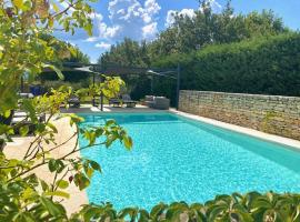 Mas Oréa côté piscine – hotel w mieście Gordes
