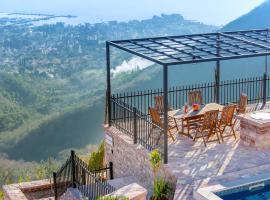 Kuća Garbo Vila, villa in Tivat