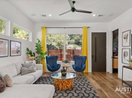 Modern Luxury Home - Minutes from Lady Bird Lake, hotell i Austin