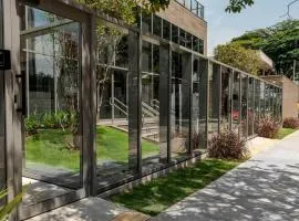Apartamentos Studio Allure Moema - Com café da manhã opcional, Recepção e Valet 24 horas、サンパウロの駐車場付きホテル