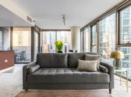 Loop 2BR w Pool Gym nr Financial District L CHI-257