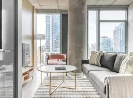 River North 1br w gym pool roof nr Riverwalk CHI-821
