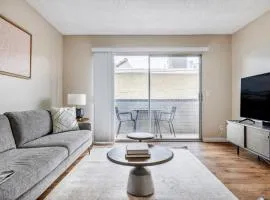 Glendale 1BR w Pool Gym walkable location LAX-424