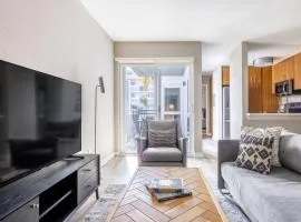 Redondo Beach 1BR w Pool Gym 1 block from beach LAX-440