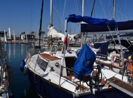 Velero en Puerto Valencia Mar -E&M Boats, hotel a València