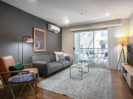 DT Mountain View 2BR w Pool Gym Parking Patio SFO-170