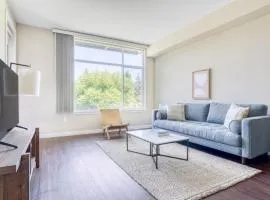 Mountain View 1BR w Pool Gym nr Target TJ SFO-591