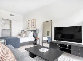 Santana Row Studio w Pool Gym 10 min to Google SFO-815