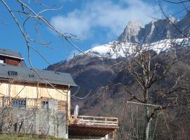Awesome Home In Juvigny With Wifi And 2 Bedrooms, casa o chalet en Juvigny