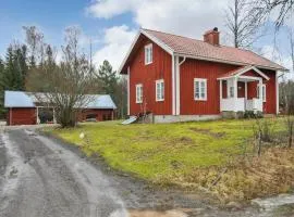 Cozy Home In Charlottenberg With Wifi