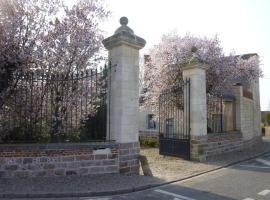 Viesnīca Gite de l'Abbaye d'Etrun pilsētā Étrun, netālu no apskates objekta Arras Golf Club