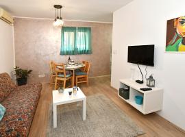 Apartment Welcome, hotel di Karaburma