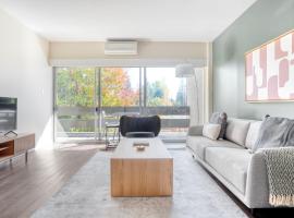Palo Alto 1br w gym pool bbq nr tech HQs SFO-1256, hotel in Palo Alto