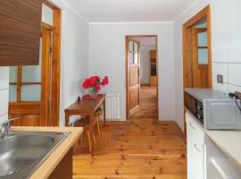 Free Bikes, WiFi, AC, Garden, 2 Beds