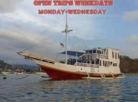Open trip Komodo 3 Days 2 Night depart every monday to wednesday, boat in Labuan Bajo