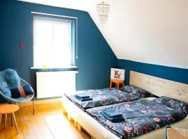 Villa Kunterbunt - sehr zentral, neu renoviert, 2SZ
