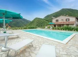 Amazing Home In Apecchio Pu