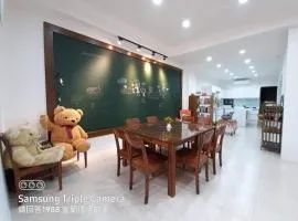 Yilan Weird Home