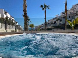 Impresionante piso en planta baja cerca al mar! – hotel w mieście Torrevieja