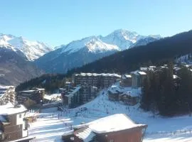 Superbe appartement en résidence skis aux pieds