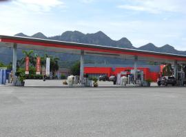 HOTEL LA TATA III, ξενοδοχείο σε Guamo