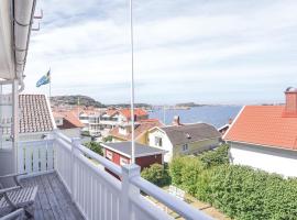 Nice Home In Bovallstrand With 3 Bedrooms And Wifi, lyxhotell i Bovallstrand