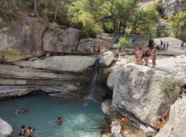 Auberge de Barret sur Meouge, soodne hotell sihtkohas Barret-sur-Meouge