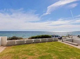 Henley Beachfront Luxury Home With Private Pool, Spa And Sauna!