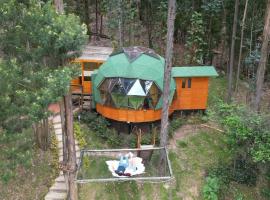 Libélula Glamping con jacuzzi, hotell i Duitama