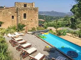 Awesome Home In Ville-Di-Paraso