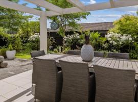 Idyllic Tui, self-catering accommodation in Picton