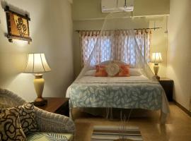 Sunbreeze Ocho Rios - A spacious, homely apartment, hôtel à Ocho Rios