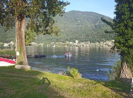 2 Bedroom Nice Apartment In Omegna, hotel in Omegna