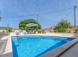 Apartments Villa LA