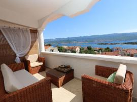 Apartment Lidija，位于希洛的酒店