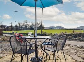 Church Cottage, holiday home in Coupar Angus