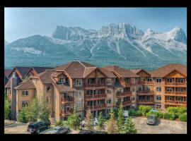 Falcon Crest Lodge by CLIQUE, hotell i Canmore