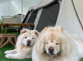 iGo Glamz 爱狗露营 Pet Friendly Glamping, מלון בג'נטינג היילנדס