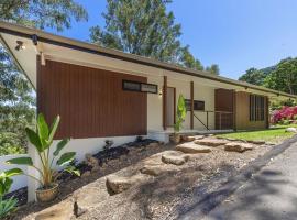 Mountain Vista Retreat, holiday home in Maroochy River