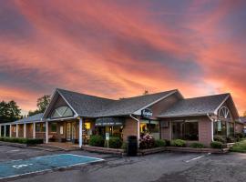 Dannys Hotel Suites; SureStay Collection by Best Western, bed and breakfast en Beresford