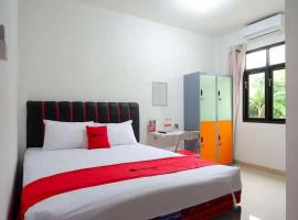 RedDoorz Syariah near Universitas Jenderal Soedirman 2: Purwokerto şehrinde bir otel