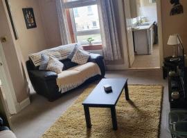 Homely Apartment near the Beach with Mini Luxuries, cheap hotel in Methil