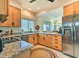 Fountain Hills Condo with Pool Access and Mtn Views, căn hộ ở Fountain Hills