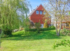 Awesome Home In Drochtersen With Kitchen, hotel in Drochtersen