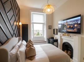 The Devonshire Suite - Your 5 STAR West End Stay!, huisdiervriendelijk hotel in Glasgow