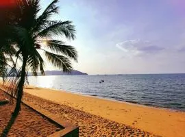 Mamalek Pattaya-Sattahip PoolVilla 100m Beach, Pub& Restaurant,