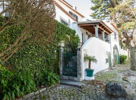 Casa Pequena by LovelyStay, hotel in Sintra