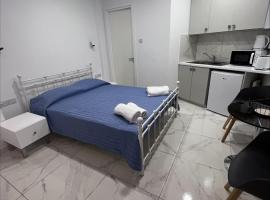 Jacks Apartment, hotel in zona Centro commerciale Kings Avenue Mall, Paphos