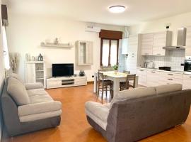 La Cicala - appartamento con giardino privato, дешевий готель у місті Rivoli Veronese